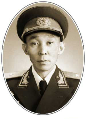 余明