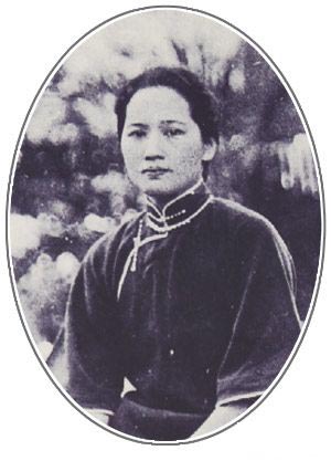 宋庆龄1925年春摄于上海